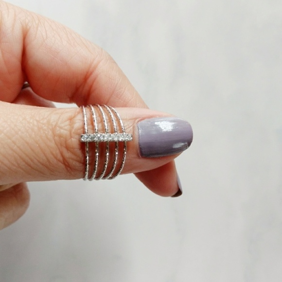 NEW S925 Wire CZ Bar Ring Size 8 - Picture 2 of 6